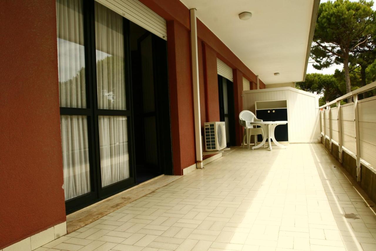 Residence La Meridiana Lignano Sabbiadoro Exterior foto