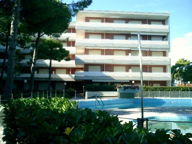 Residence La Meridiana Lignano Sabbiadoro Exterior foto