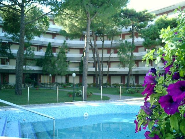 Residence La Meridiana Lignano Sabbiadoro Exterior foto